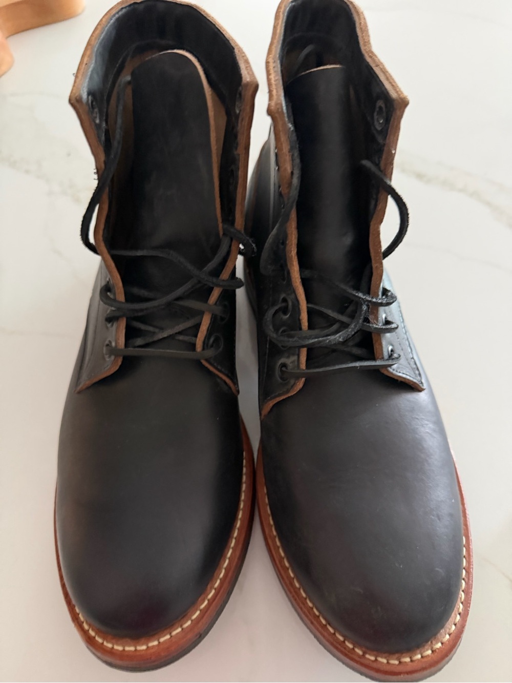 New Men's Black Leather Oak Street Bootmakers Chukka Boots with Brown Trim